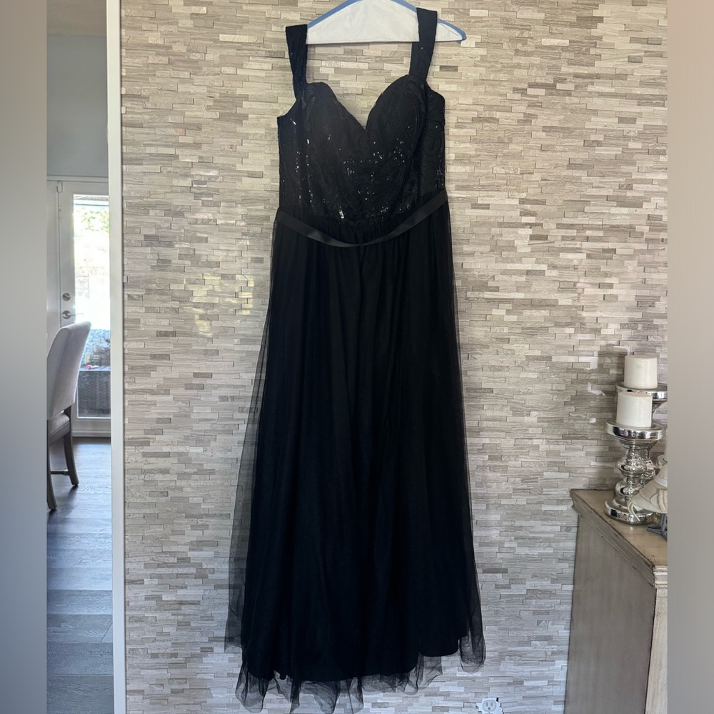 Avery Austin Tulle A-Line Dress With Sequin Lace Bodice - Picture 8 of 8